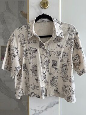 Abercrombie & Fitch Beige Short-Sleeve Button-Up with Black Sketch Print
